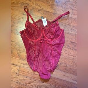 Torrid | NWT Red Lace Bodysuit 🔥 Sz. 3 (22/24)